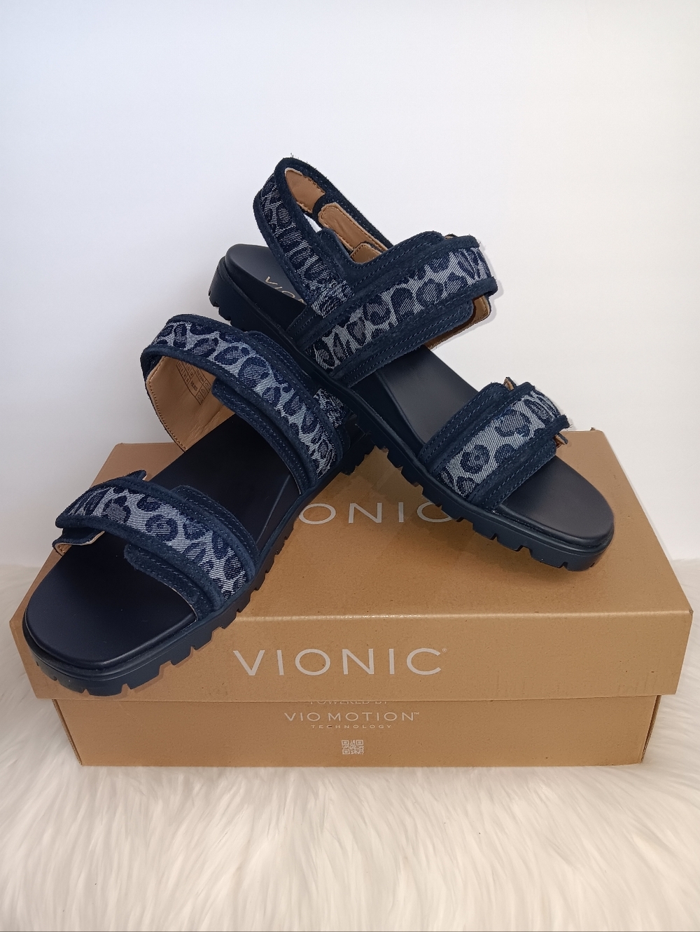 Vionic Women's Cassidy Adjustable Strap Sandals Leopard Denim Size 8.5